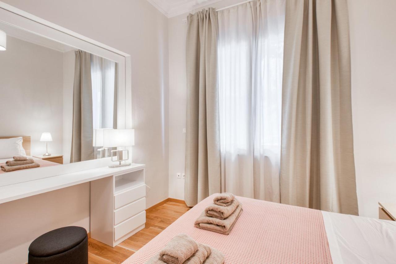Modern 2-Bedroom Apt, 200M From The Acropolis Athen Exterior foto