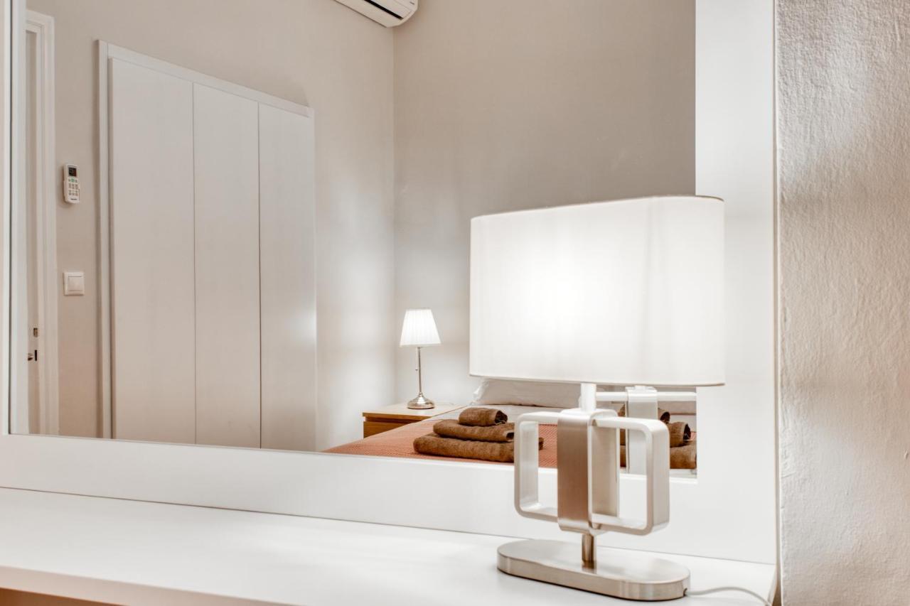 Modern 2-Bedroom Apt, 200M From The Acropolis Athen Exterior foto