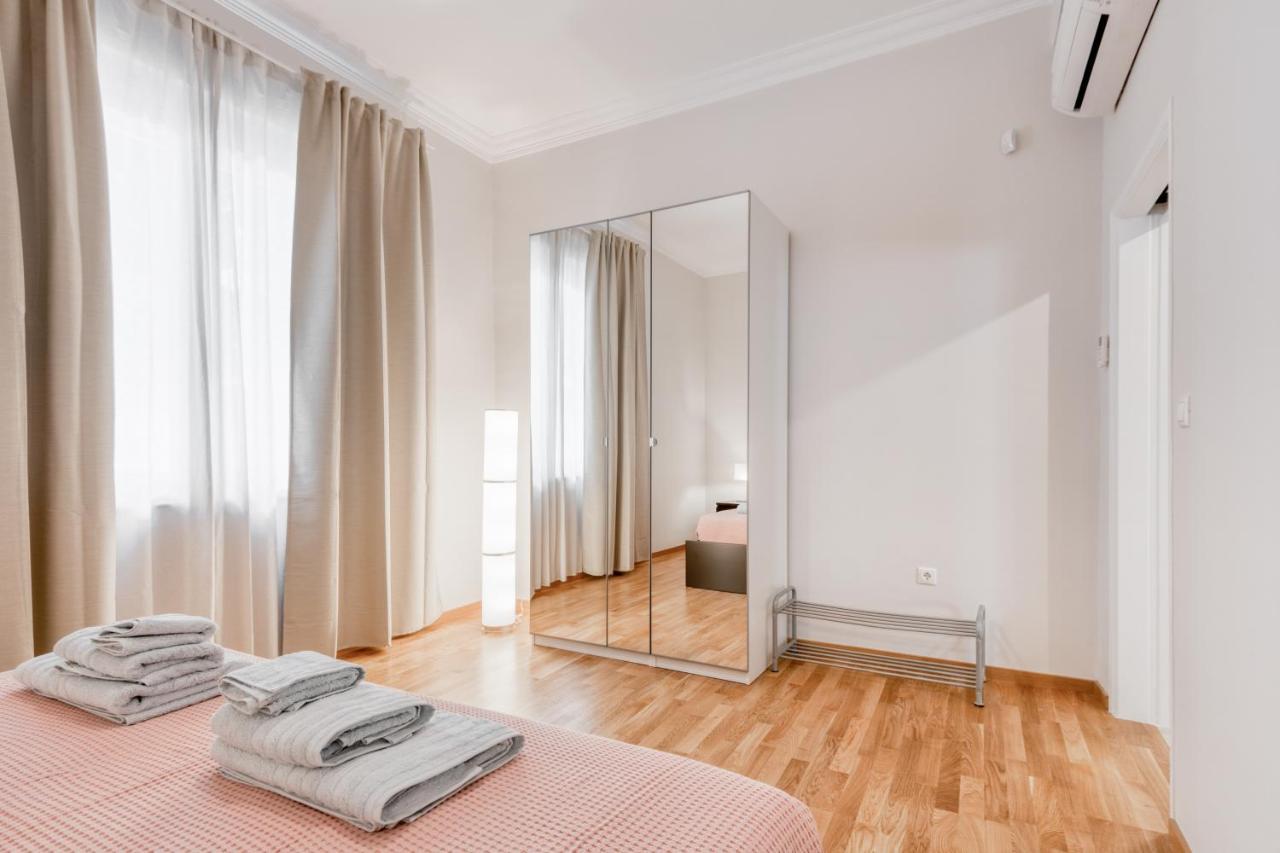 Modern 2-Bedroom Apt, 200M From The Acropolis Athen Exterior foto